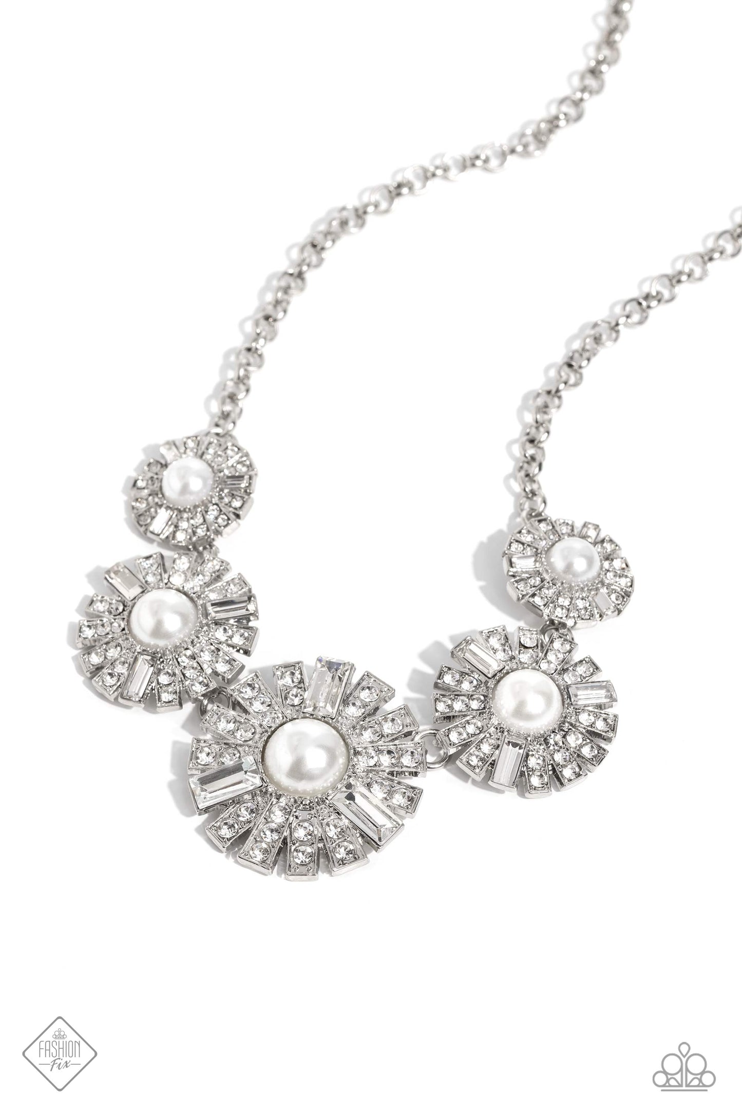 Gatsby Gallery - White Necklace